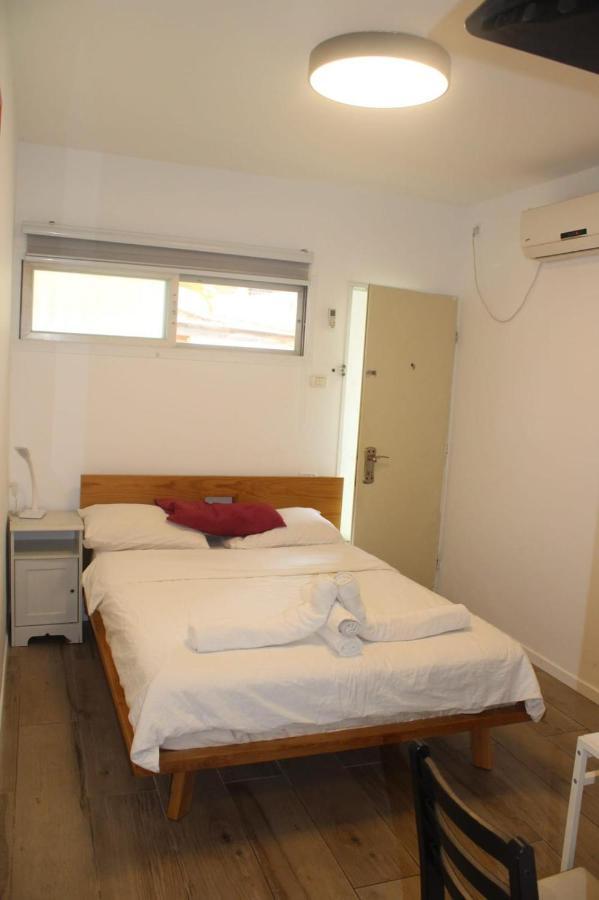 Zimmer Ba'Ir Kefar Sava Exterior foto